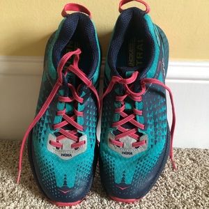 Women’s hoka speed instinct 2